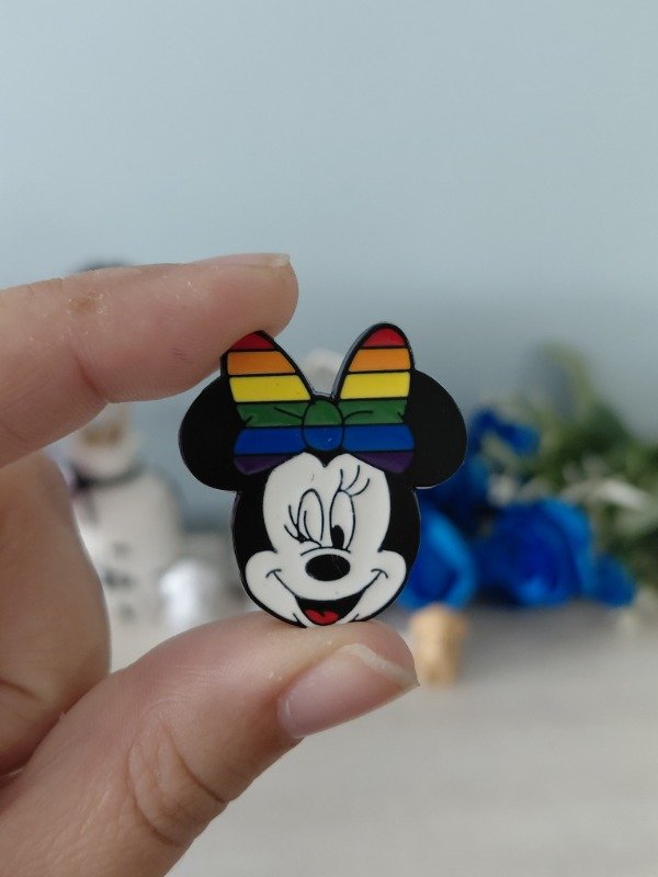 Producto - Pin metalizado - Minnie LGBTQI+ #0575