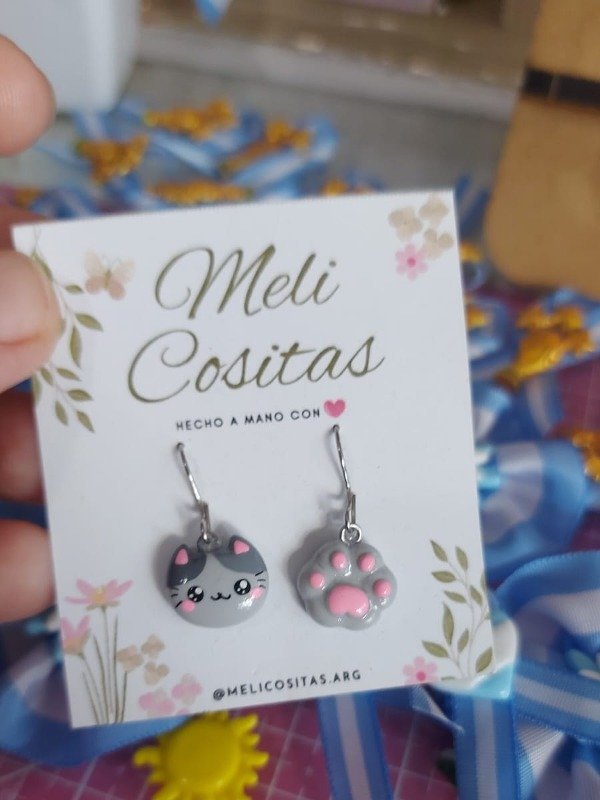 Producto - Aritos Gatito gris y patitas
