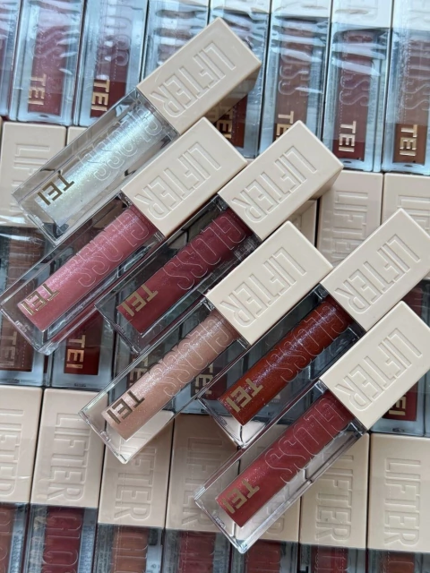 Producto - LABIAL LÍQUIDO LIFTER GLOSS TEI