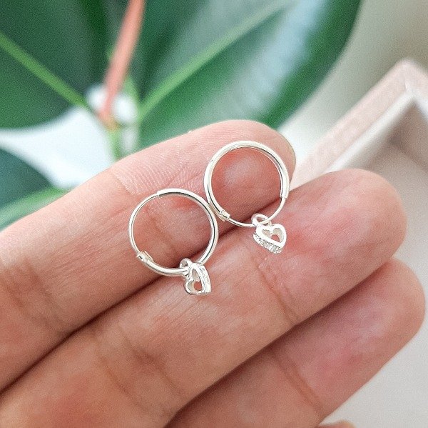 Producto - Argollitas Corazón Calado