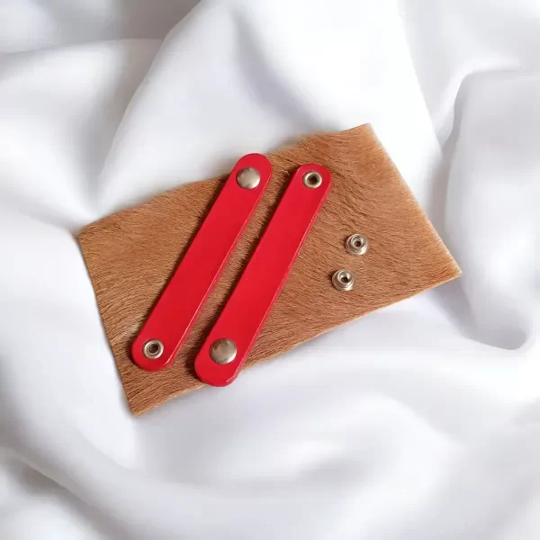 Producto - cierra fuelle para acordeon en color rojo