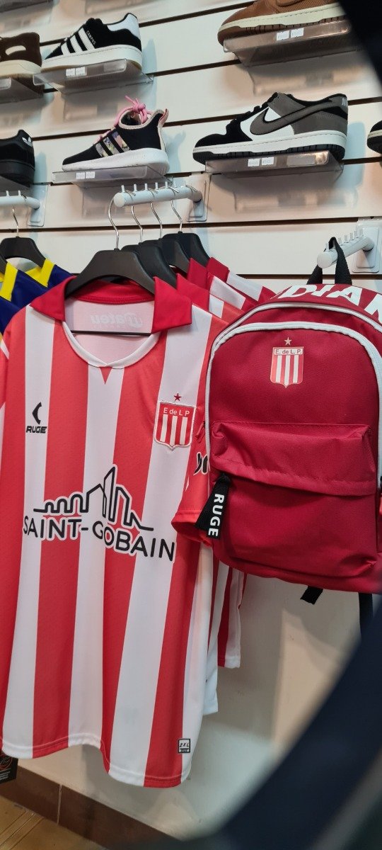 Producto - Combo Camiseta + Mochila