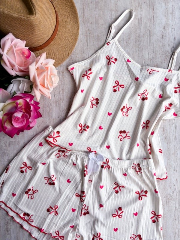 Producto - Pijama cerezas rojo