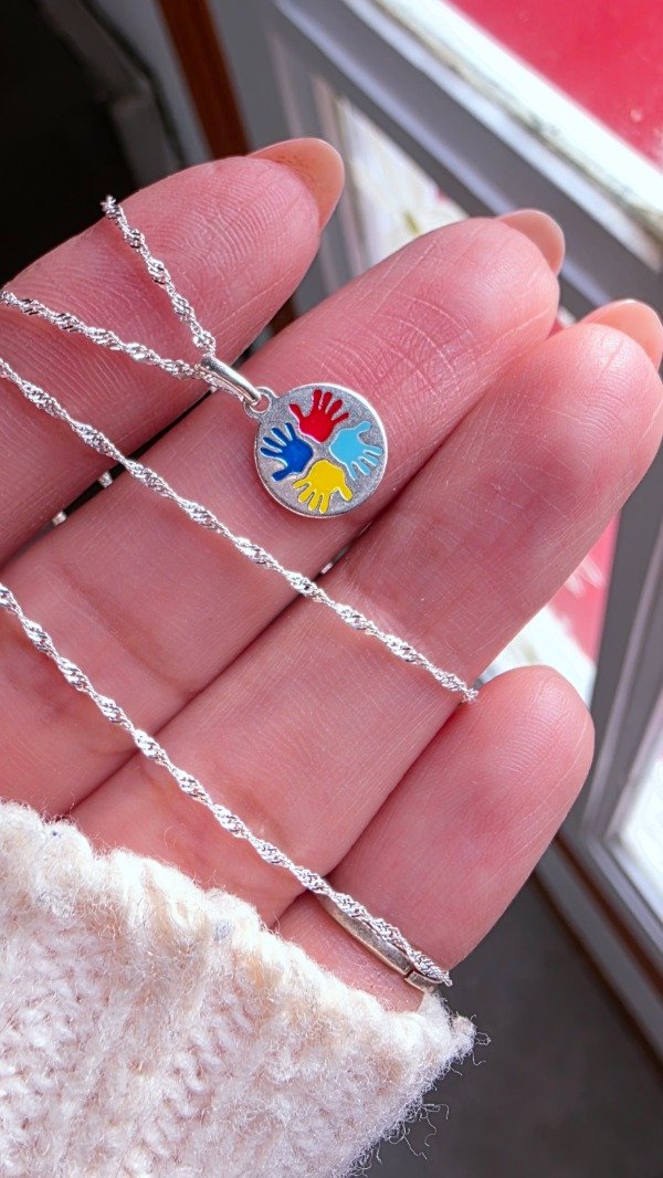Producto - Collar manos colores PL - 0