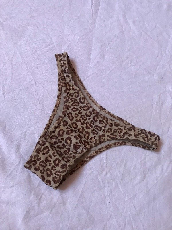 Producto - Vintage animal print high-waisted buttom bikini.