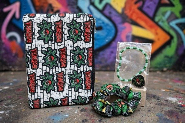 Producto - Combo  neceser  scrunchine  pulsera viejas locas 2 1