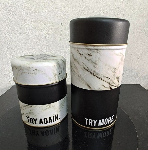 Producto - Juego de Latas Yerbera y Azucarera Aluminio Combinadas Blanco y Negro