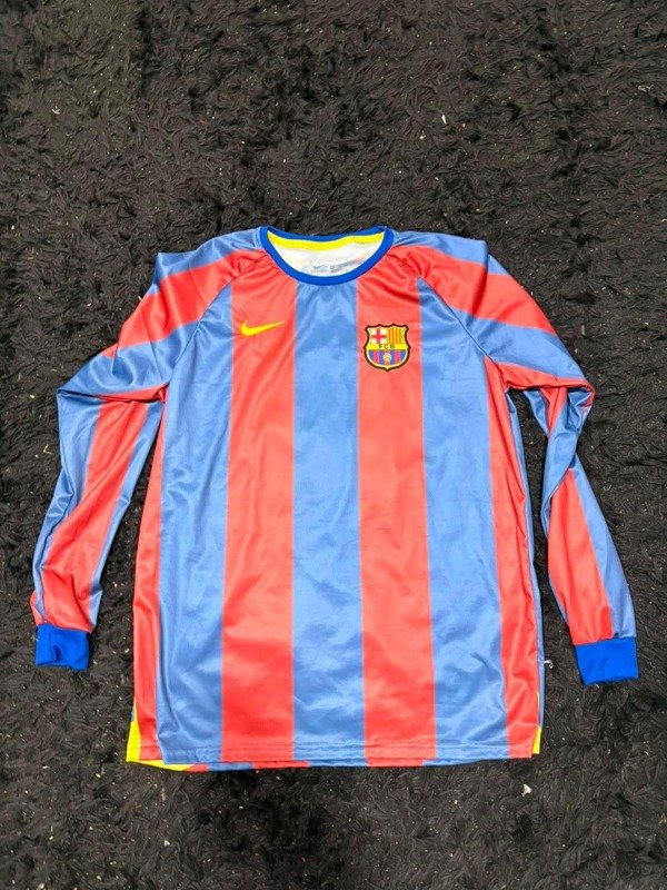 Producto - CAMISETA MANGA LARGA RONALDINHO TITULAR FC BARCELONA 2005