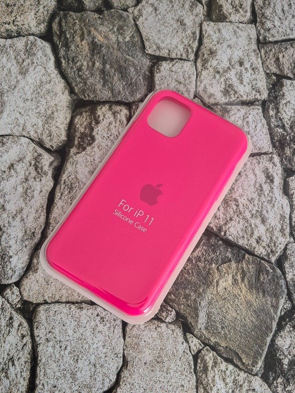 Producto - Funda silicone case logo Iphone 11 fucsia