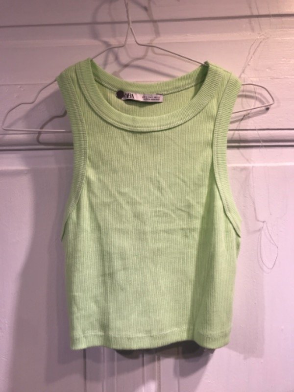Producto - Top ZARA verde lima de morley Talle S- PRECIO: 12x