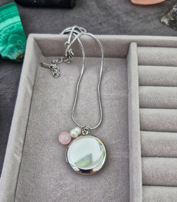 Producto - COLLAR RELICARIO