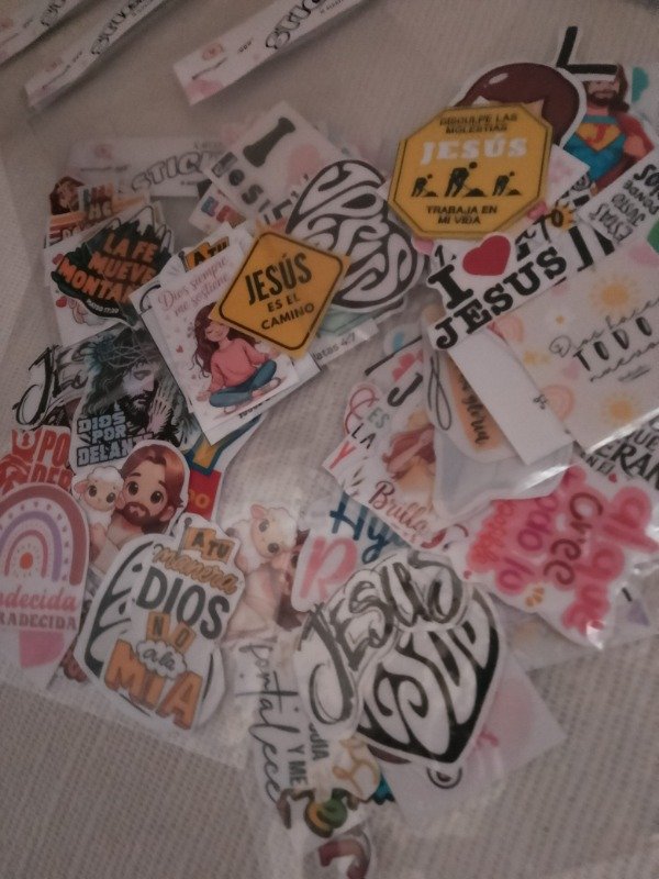 Producto - Stickers - Paquetito sutido con 15 unidades