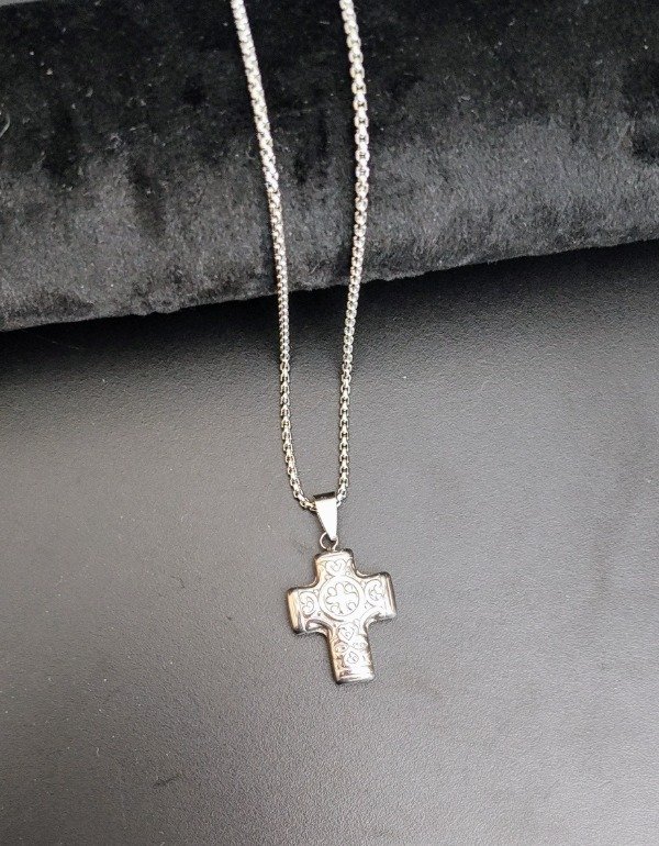 Producto - Collar Cruz Infladas Relieve 2,5 cm Cadena 60 cm