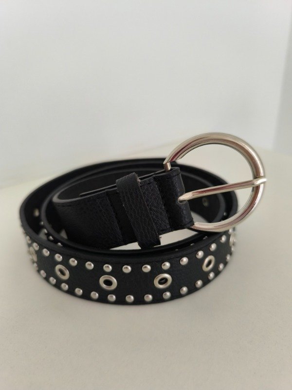 Producto - Cinto ojalillo y tachas