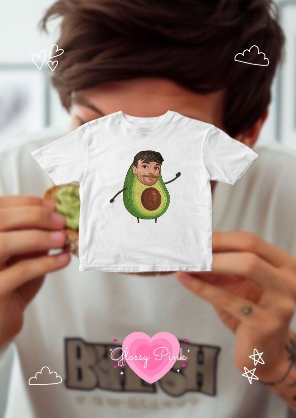 Producto - Baby Tee Louis Avocado Efecto Bordado - DTF