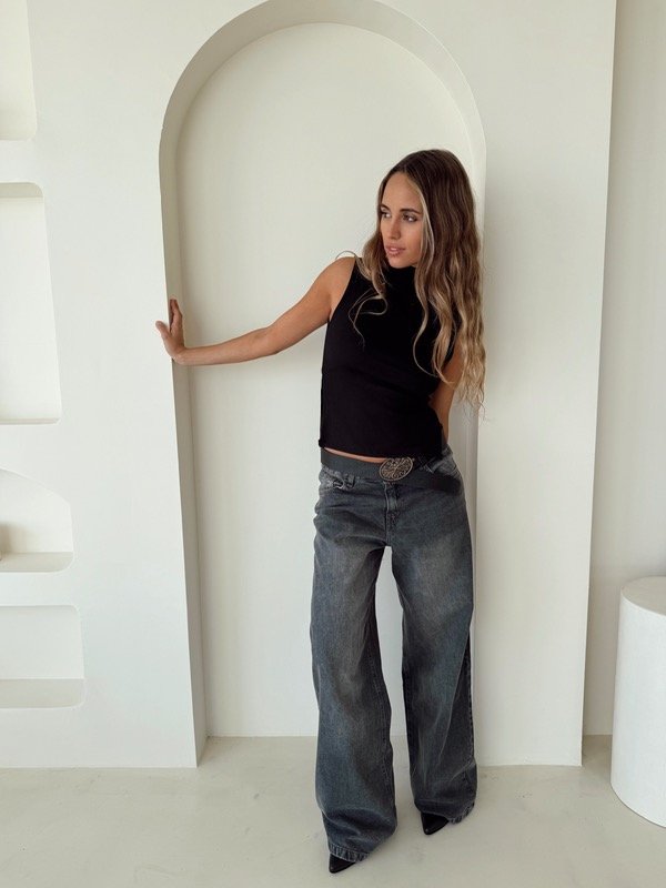 Producto - JEAN WIDE LEG NOLAN CYBER SALE!