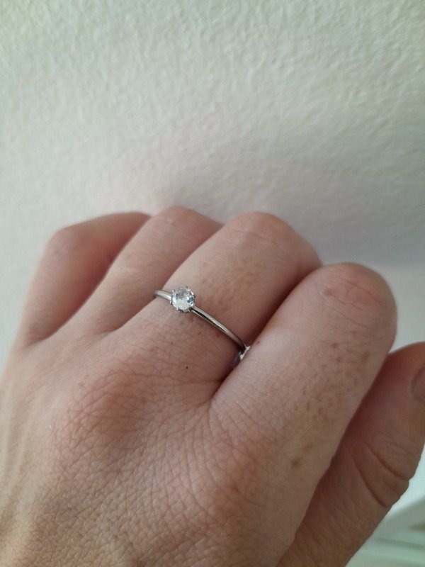 Producto - Anillo Fino con Cubic Redondo