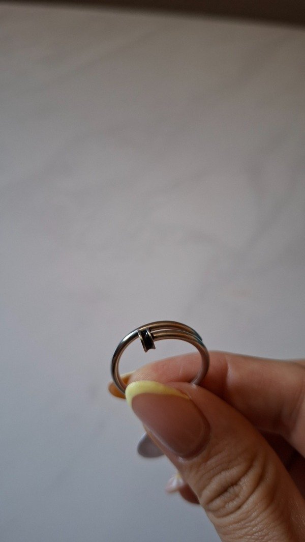 Producto - Anillo de acero quirúrgico Zulma negro