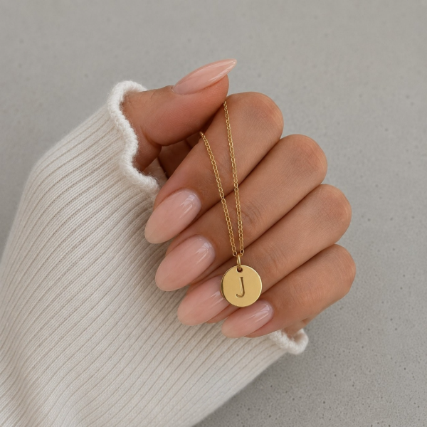 Producto - Collar inicial J