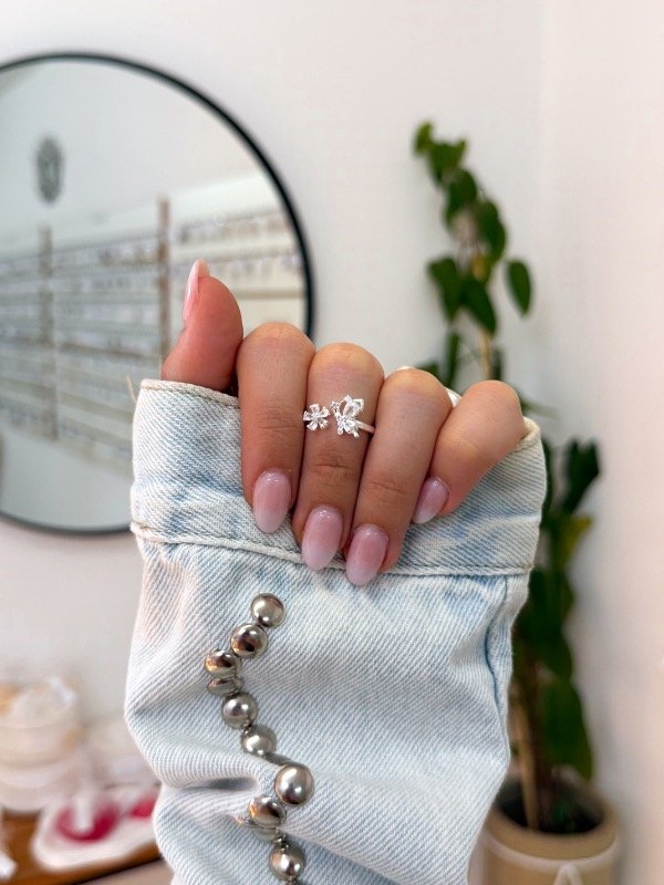 Producto - Anillo acero blanco media mariposa flor cúbics