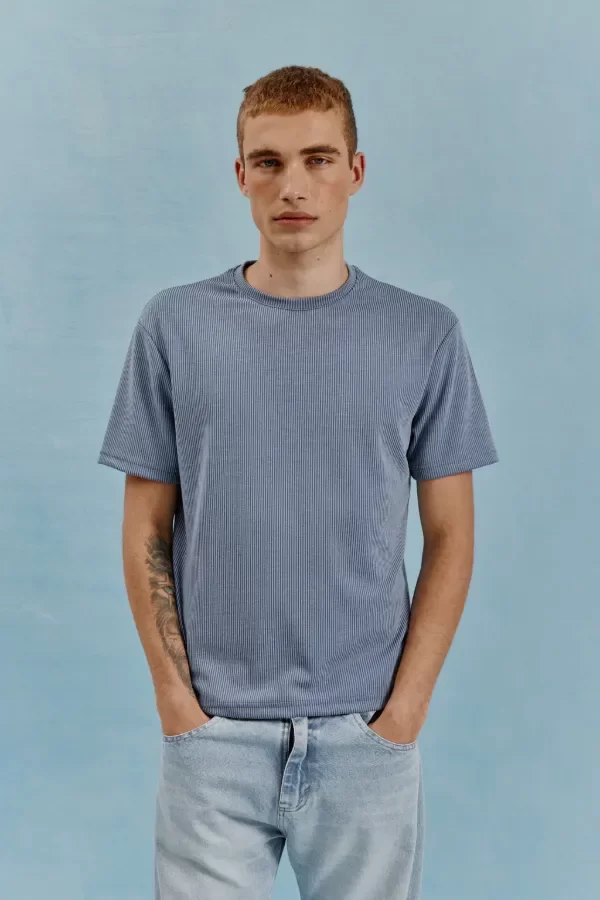 Producto - Remera Slim Page