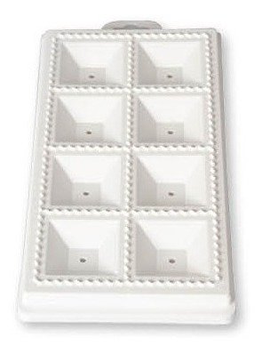 Producto - molde para ravioles color violeta