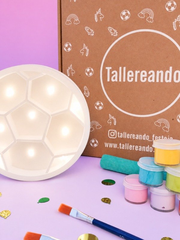 Producto - Lámpara de Polyfan modelo Pelota
