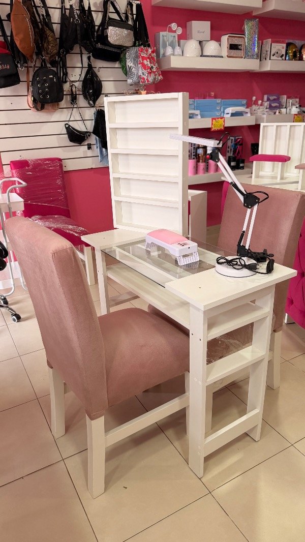 Producto - Mesa vidrio+esmaltero+lámpara led+Cabina 72w+ sillas premium x2