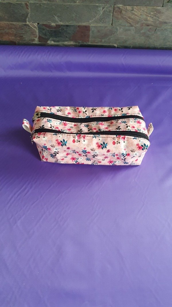 Producto - Cartuchera Doble Cierre Espejada Flores Rosa