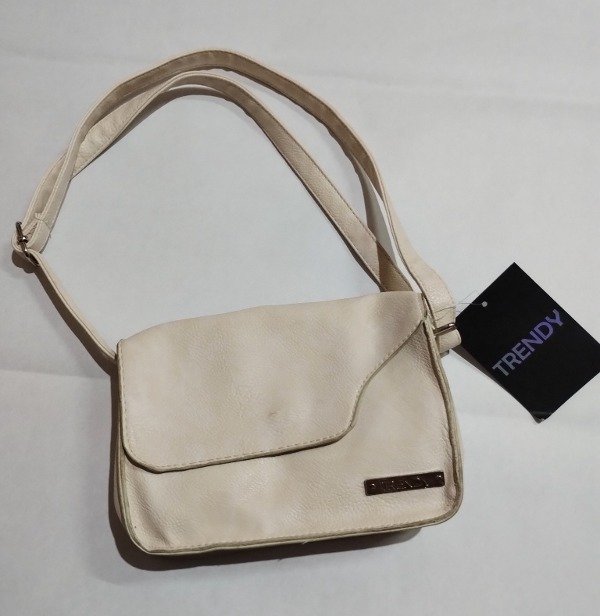 Producto - Cartera Morral con Tapa TRENDY