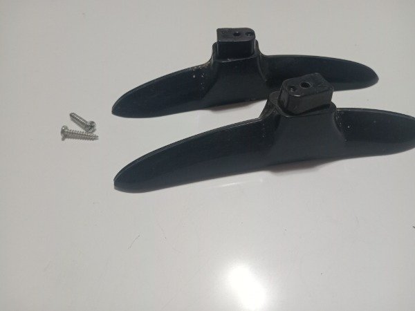 Producto - Juego Par De Pies Tv Noblex De32x4000