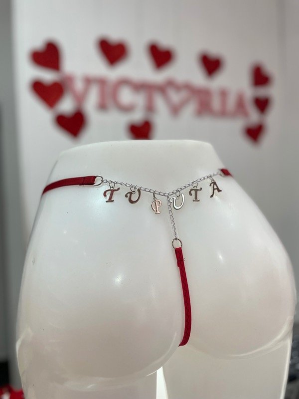 Producto - LESS FRASE T..P.. (rojo)