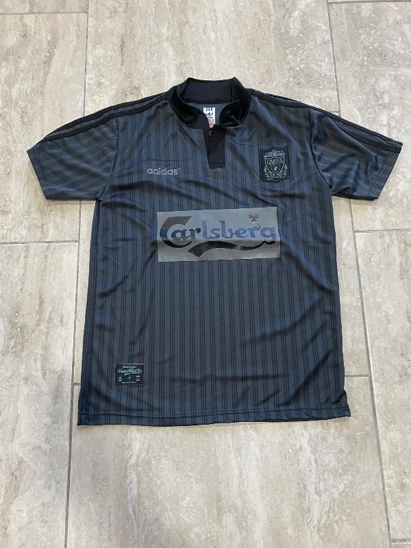 Producto - Liverpool negra retro