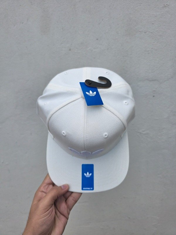 Gorro Adidas Originals snapback 2026 crema / verde talla única — imagen 6