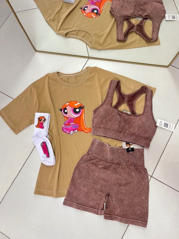 Producto - Combo REMERA , CONJUNTO Y MEDIAS