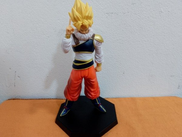 Producto - Goku SSJ Armadura Yardratiana - Bootleg