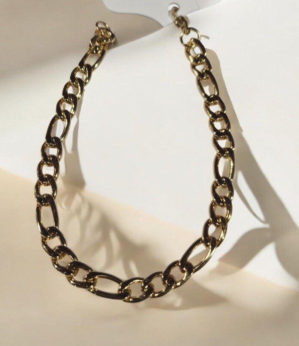 Producto - Pulsera dorada figaro 22cm 1.8mm