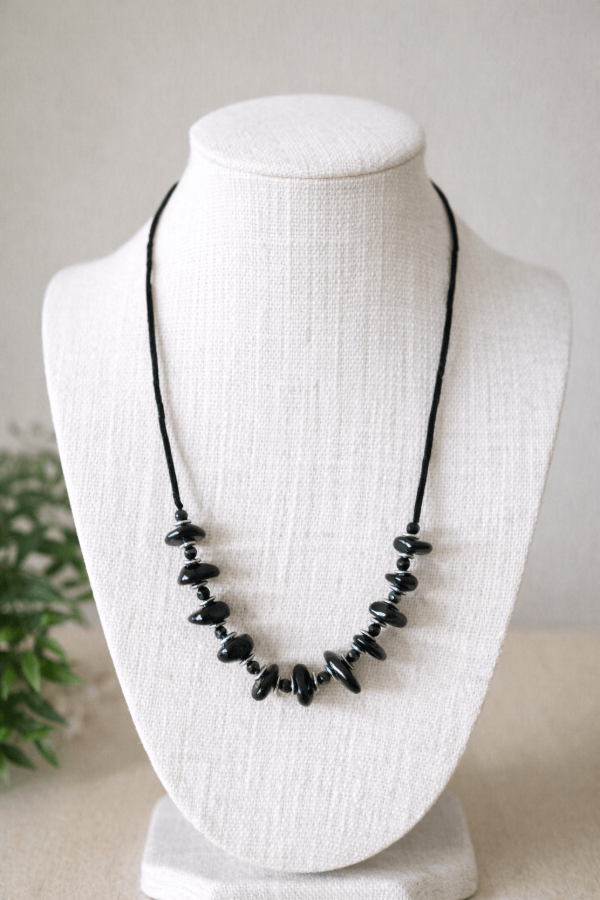 Producto - Gargantilla All Black