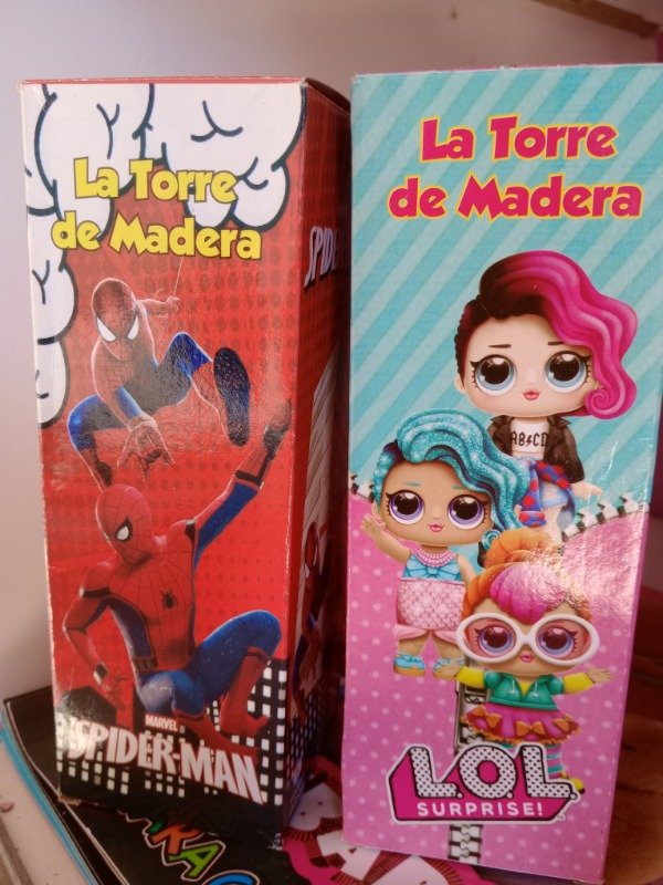 Producto - Yenga De Personajes En Caja