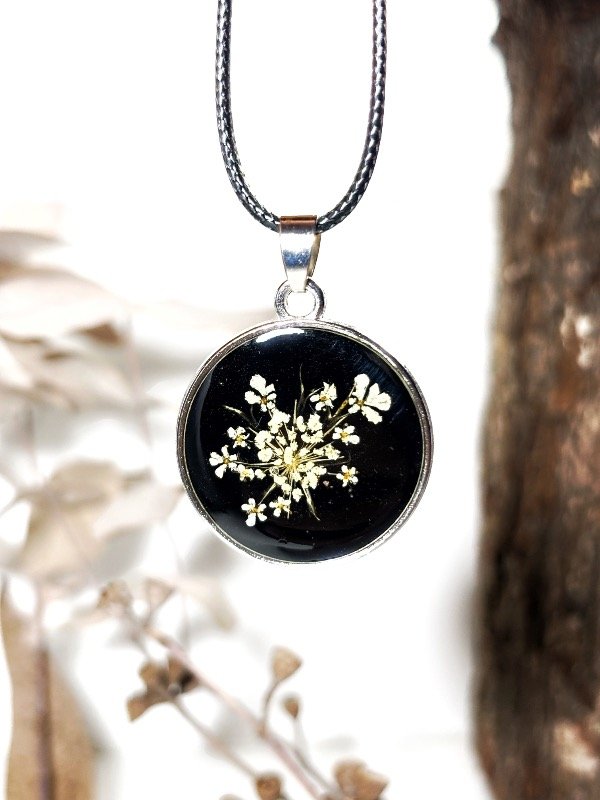 Producto - Dije Ammi majus plateado II