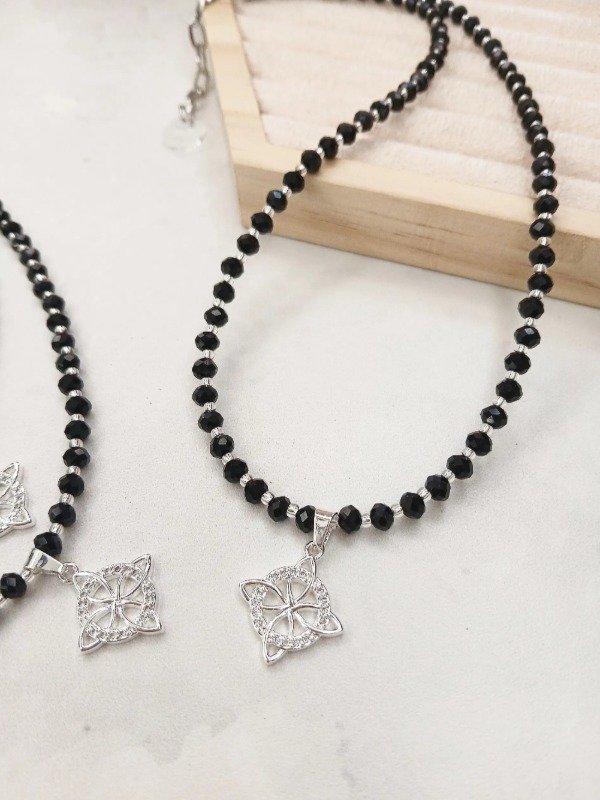 Producto - Collar Nudo de Bruja