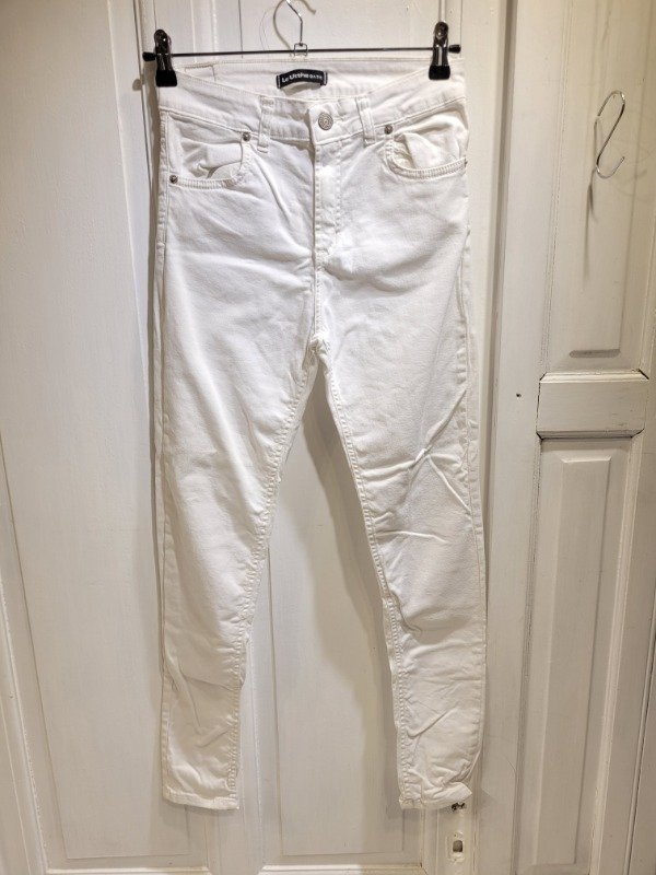 Producto - Jean LE UTTHE blanco chupin Talle 24 - PRECIO: 16X