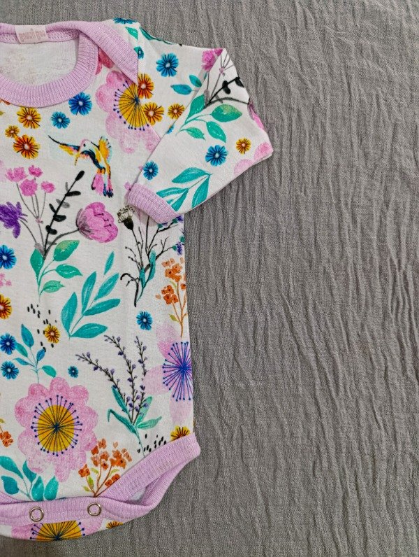 Producto - 1-3 MESES - Body floreado lila