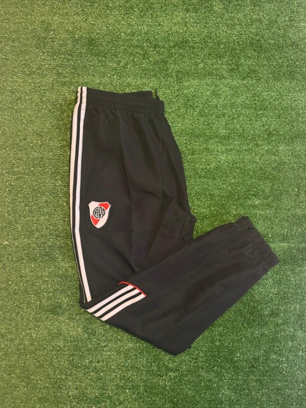 Producto - Pantalón Track UBP 2025 (L)