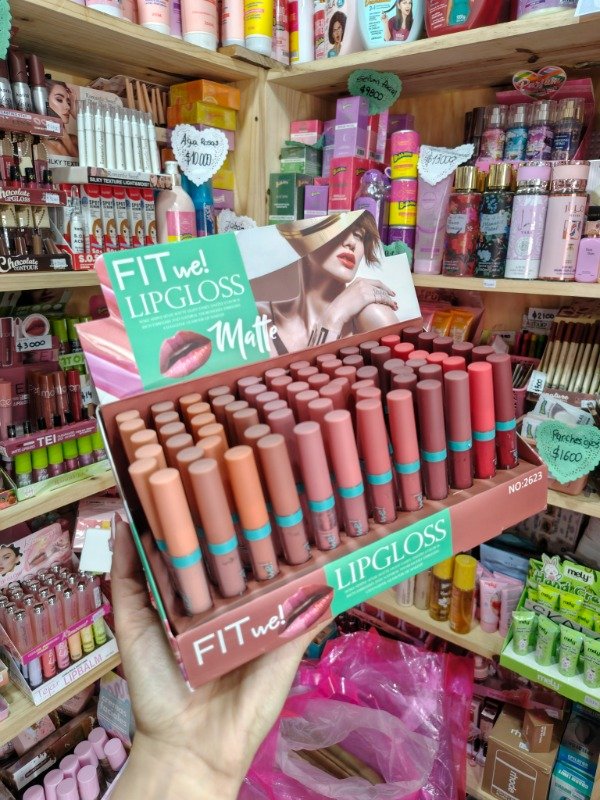 Producto - Labial liquido secado matte fit ne