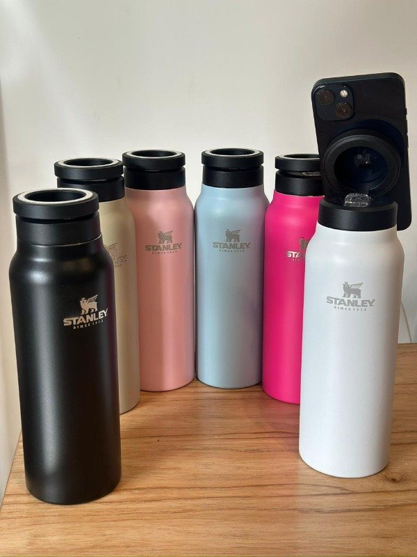 Producto - BOTELLA TERMICA DE AGUA CON MAGSAFE