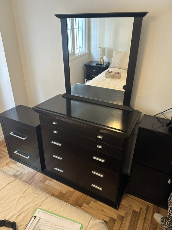 Producto - COMODA CAJONERA LAQUEADA WENGE 101x46x94 CON ESPEJO 84x82 #11403