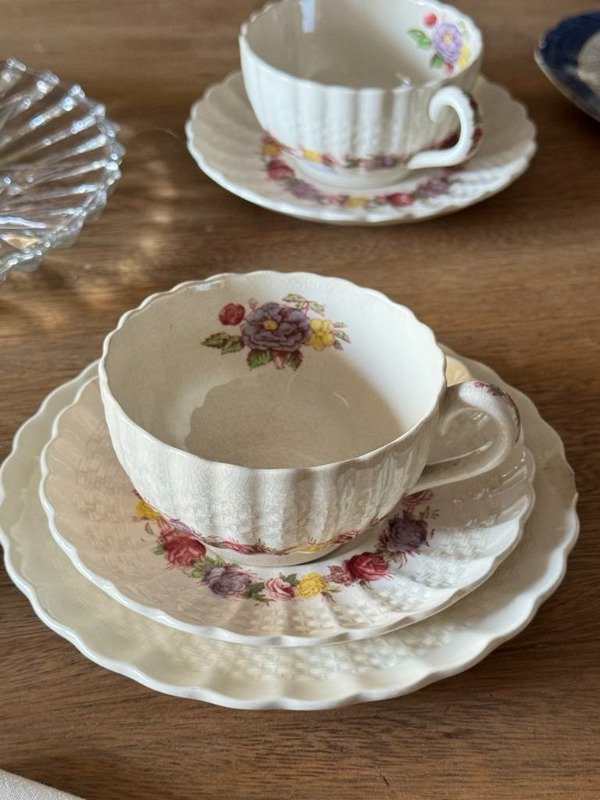 Producto - Trio de te de loza inglesa Copeland Briar Rose outlet