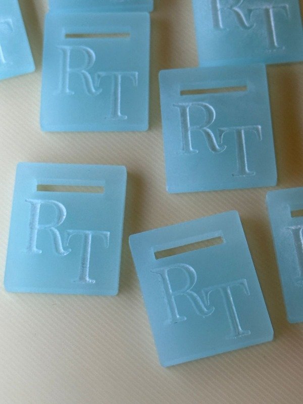 Producto - Etiquetas - Dijes Acrílico Color y Glitter - 8