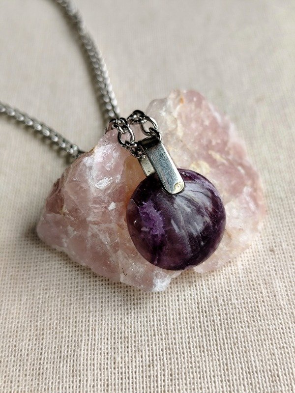 Producto - COLLAR DE FLUORITA VIOLETA - Enfoque y claridad - 1